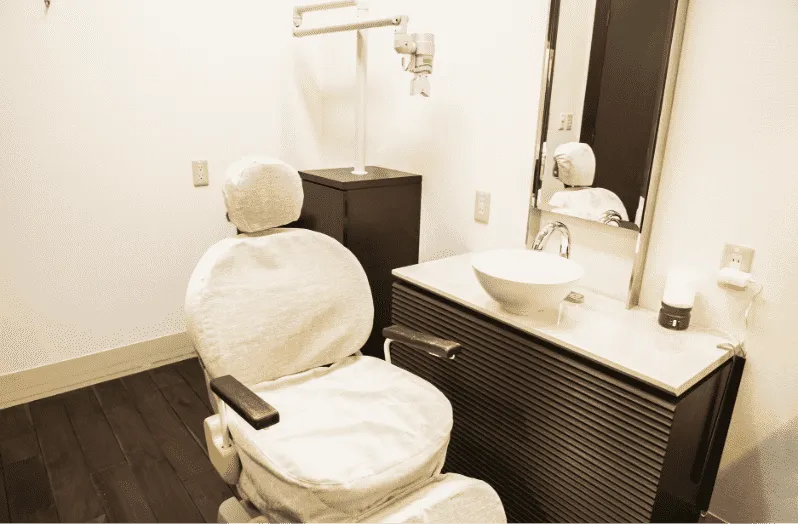 個室のラグジュアリー空間